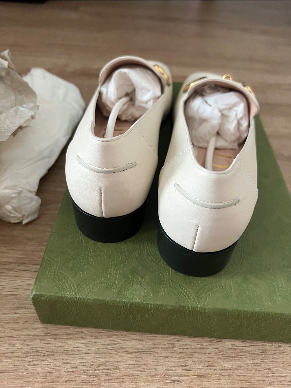 Gucci Cream Leather Horsebit Loafers with Gold Hardware - Picture 4 of 5